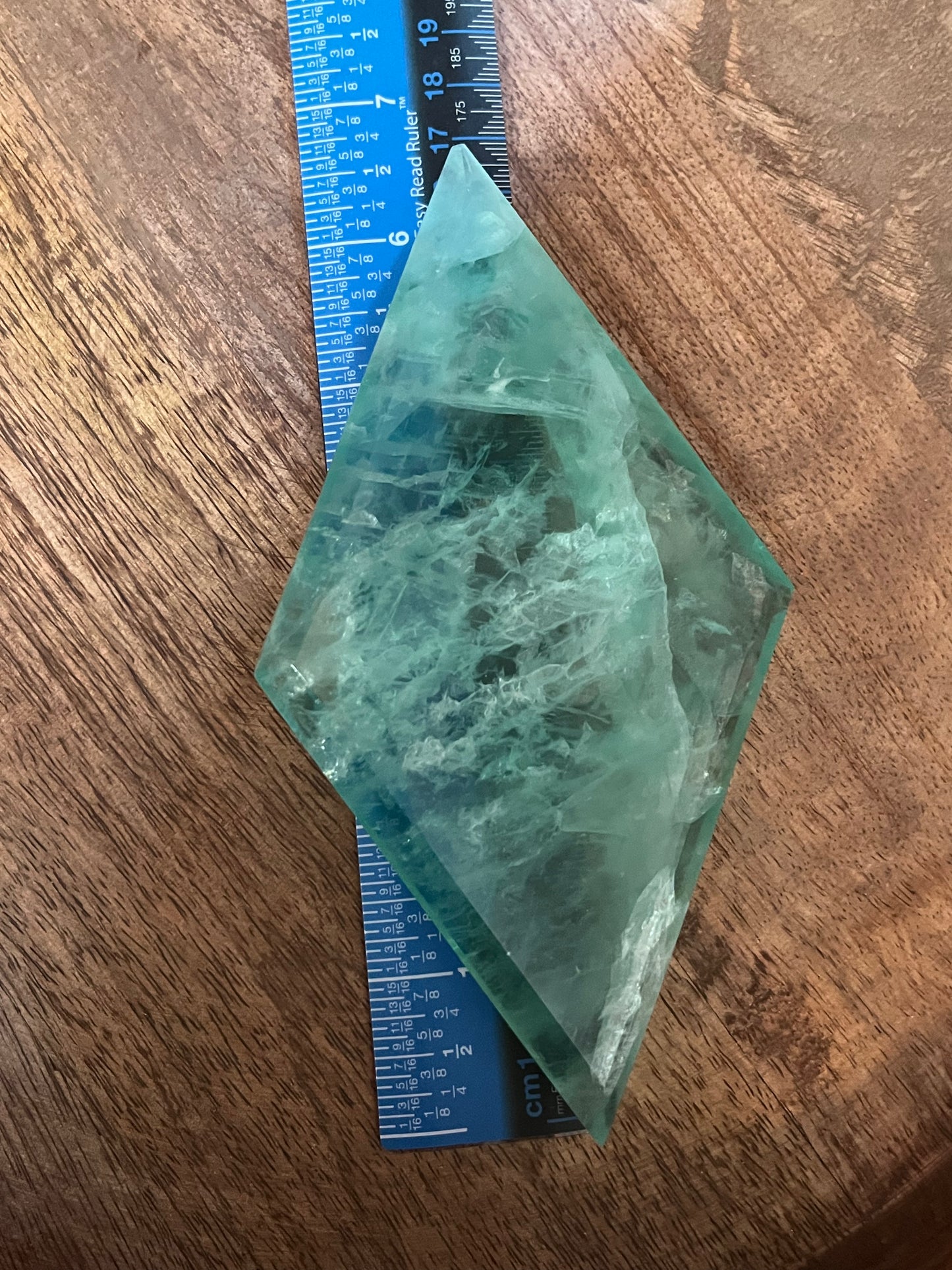High Quality Green Fluorite Diamond with Silver Stand (LG)