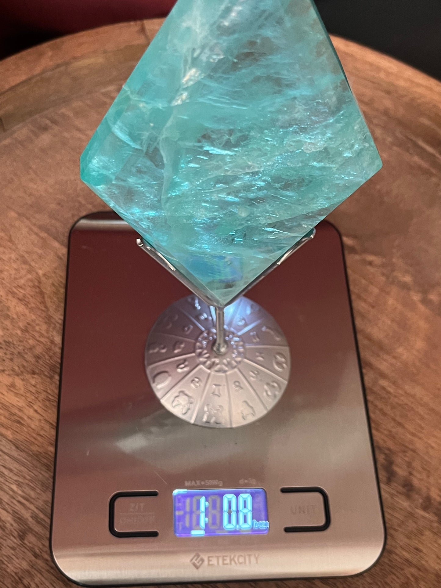 High Quality Green Fluorite Diamond with Silver Stand (LG)