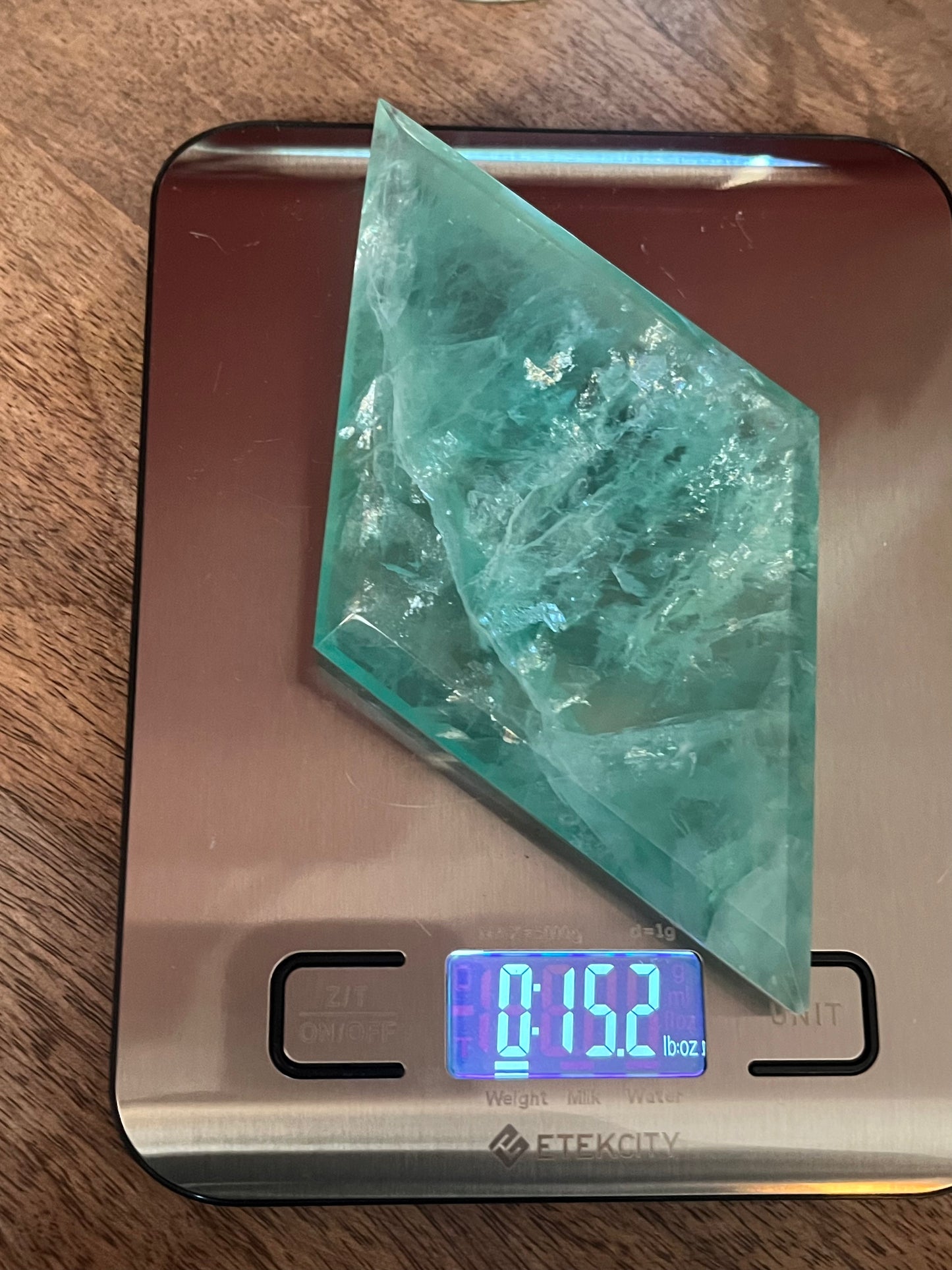 High Quality Green Fluorite Diamond with Silver Stand (LG)