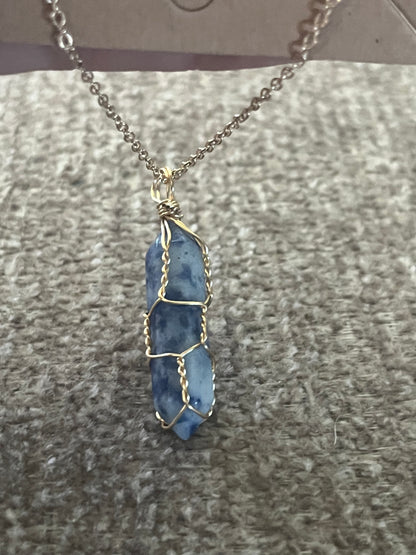 Sodalite Copperwire Pendant and Chain