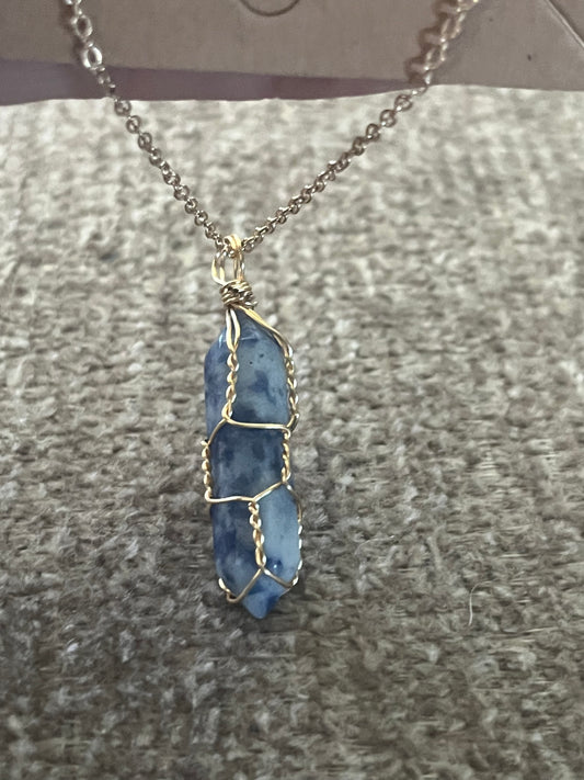 Sodalite Copperwire Pendant and Chain