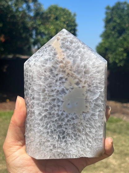 White Lace Agate Tower