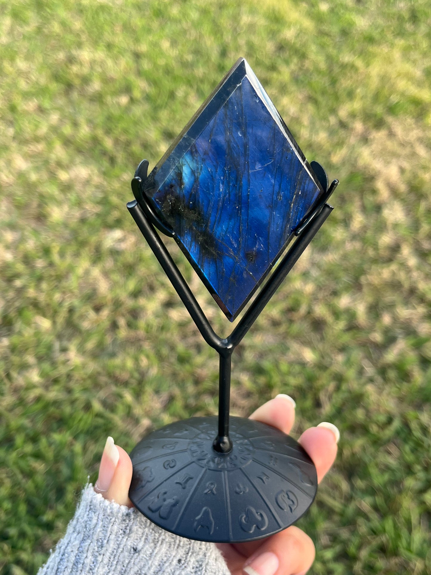 High Quality Blue Labradorite Diamond with Black Metal Stand